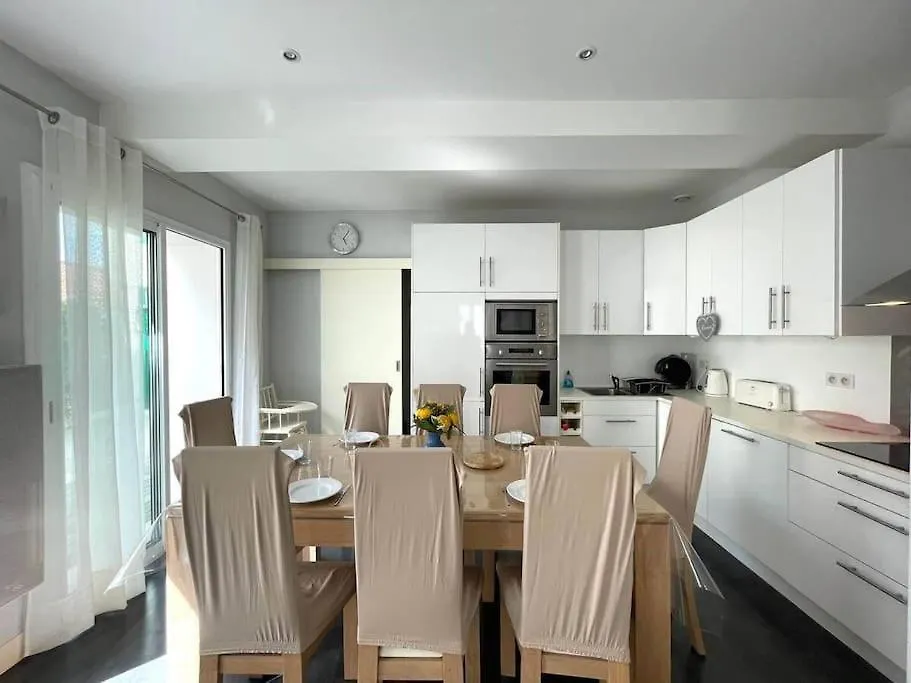 Maison Spacieuse Terrasse Ensoleillee Proche Ocean 比亚里茨